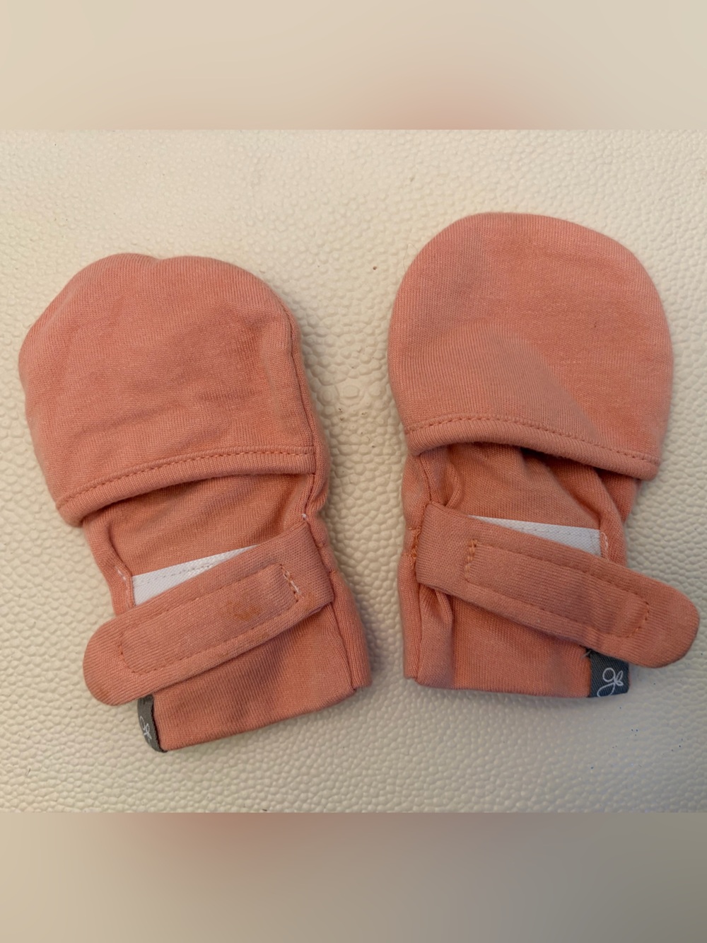 Goumi kids orange velcro mittens